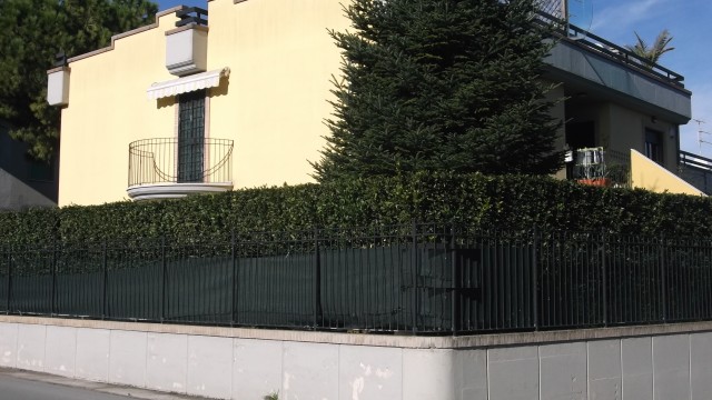 VILLA A SCHIERA DI TESTA CON GIARDINO VILLA A SCHIERA DI TESTA CON GIARDINO