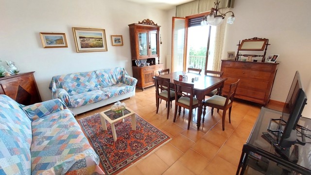 TRILOCALE CON DOPPI SERVIZI E GARAGE