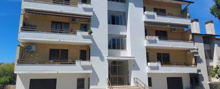 APPARTAMENTO CON DOPPI SERVIZI, GARAGE E SOFFITTA